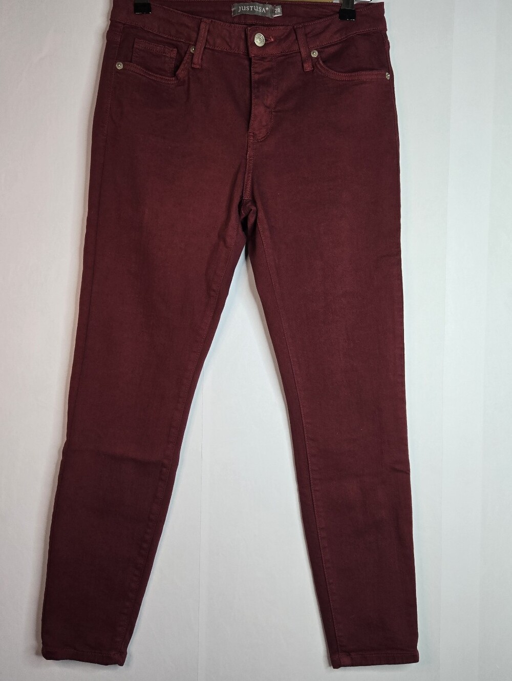 JUST USA Women Size 28 Rich Burgandy Mid-Rise 5-Pocket Straight Leg Jeans NWOT